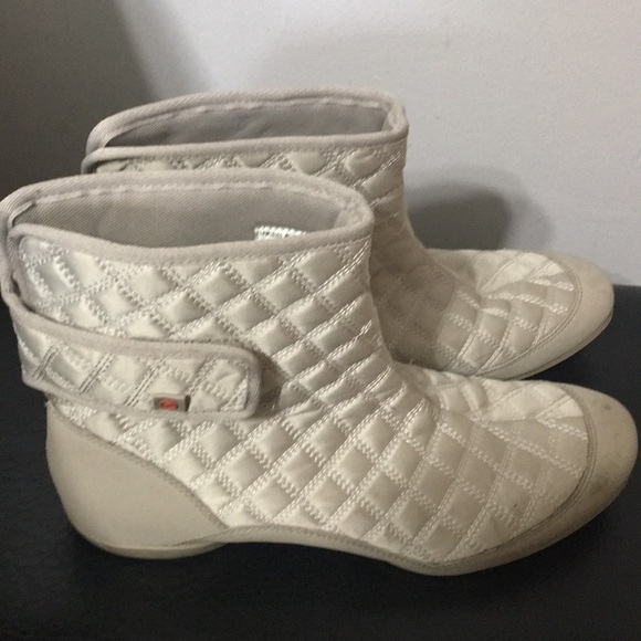 Rockport boots size 9.5 - Picture 3 of 4